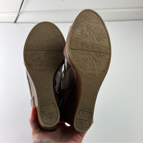 LifeStride Blaze Women's size 9.5 Beige Slingback Wedge Sandals - Picture 10 of 12